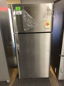 Brand New Frigidaire top freezer T3