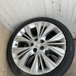245/40R20