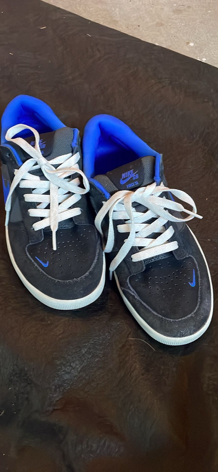 New: Men’s 8.5 Nike Skate Shoes. 