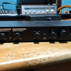 NHT SubTwo i Subwoofer
Controller