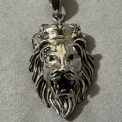 Lion head With a Crown(pendant Only)