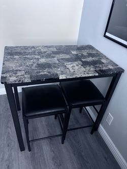 3-piece dining set with 2 stools
