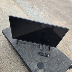 VIZIO 32" Class D-Series HD Smart TV