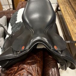 English Saddle 