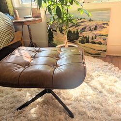 Leather ottoman 