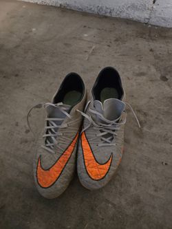 Soccer cleats