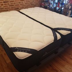 DreamCloud Memory Foam Mattress, Twin XL, Like New, Perfect Condition