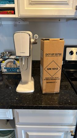 Sodastream Plus Six Cartridges