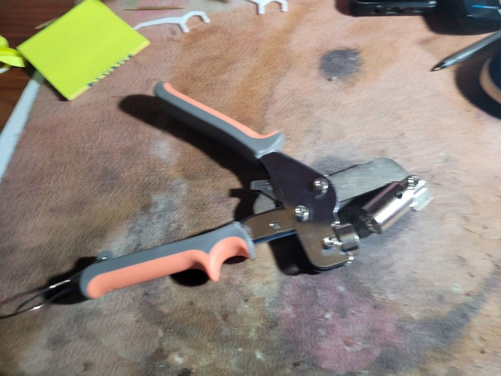 Ayet Punch Kit New  X100 Pcs