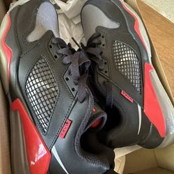 Nike Jordan -size 6 Youth