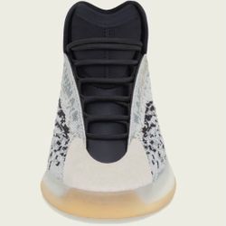 Yeezy QNTM Sea Teal Size 6 Men’s/7 Women’s