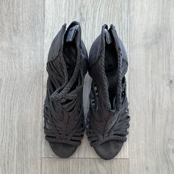 G by Guess dark grey heeled sandals size 7
