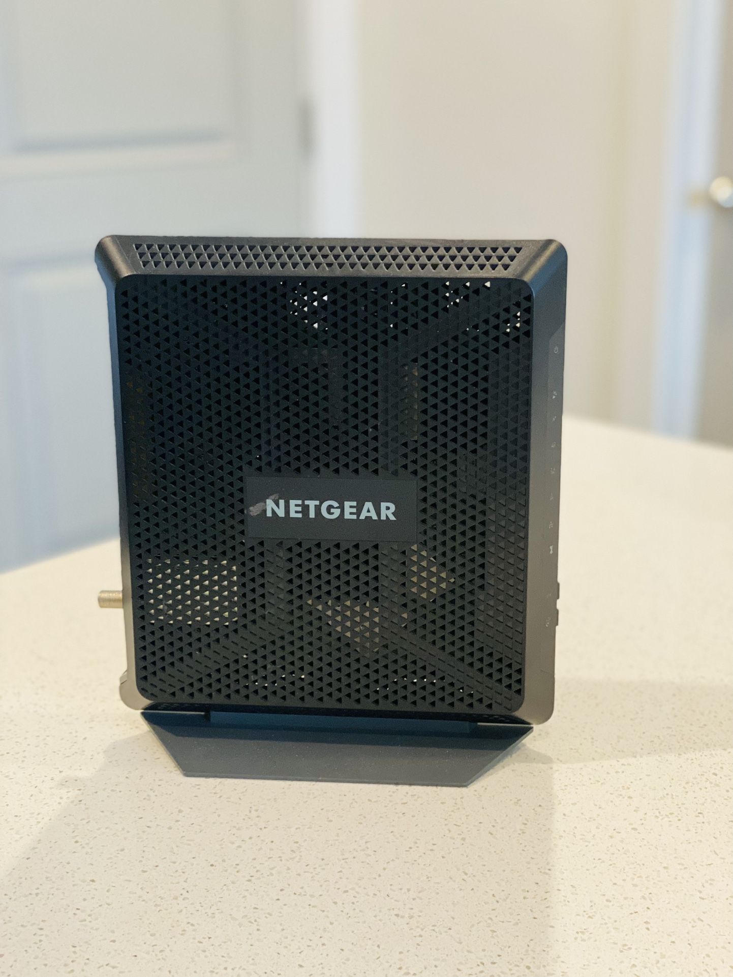 NETGEAR Nighthawk Modem Router