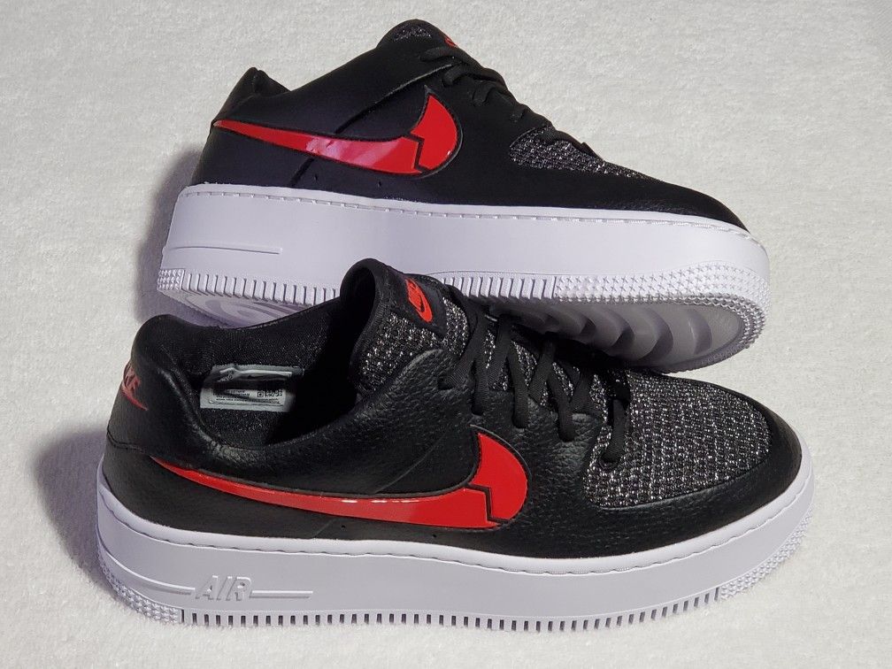 WOMEN'S SIZE 10 MEN'S SIZE NIKE AF1 SNEAKERS!!