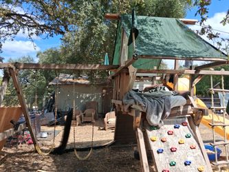 Kids play house