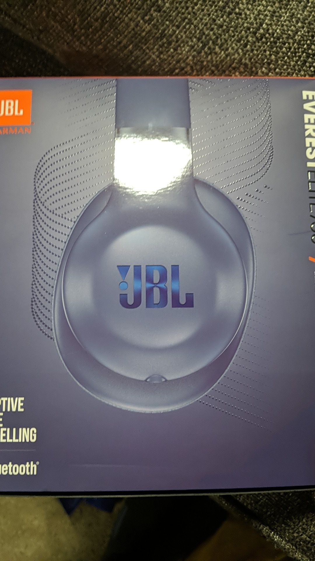 JBL WIRELESS NOISE CANCELLING HEADPHONES used in great condition