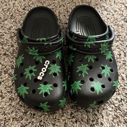 Crocs Classic Hemp Leaf Clogs