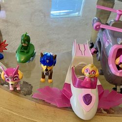 Paw Patrol Characters & 2 Vehicles Included 