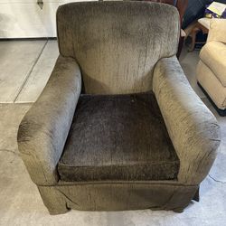 Beautiful, Like New, Brown Living Room Chair