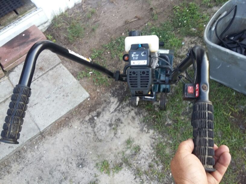Bolens BL410 31cc 2Cycle 10in Gas Cultivator for Sale in Swansboro