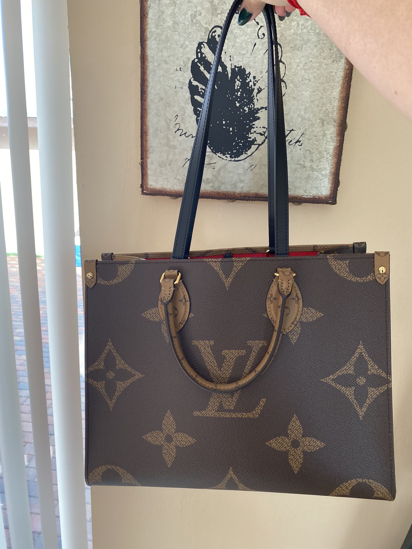 Authentic LOUIS VUITTON Onthego GM Giant Monogram Canvas Tote Shoulder Bag  Brown for Sale in Philadelphia, PA - OfferUp