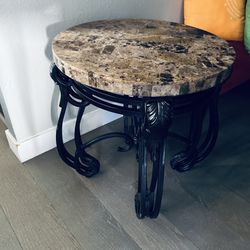 End/night Table 