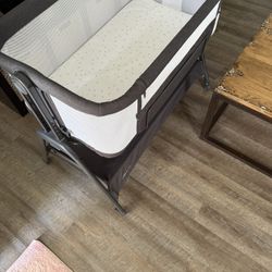 Baby Crib 