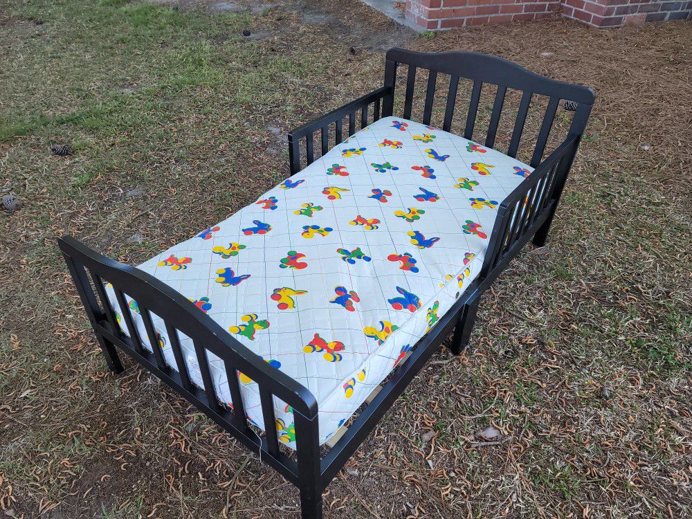Toddler Bed with Mattress  - Nice Set! 