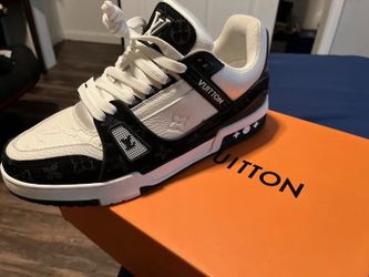Louie v shoes