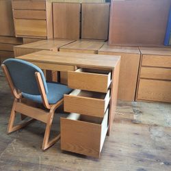COMPLETE DESKT AND CHAIR SETTING (HOME 84)