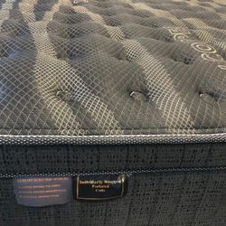 ⭐ Brand New Memory Foam Mattresses / All Sizes Available 💥
