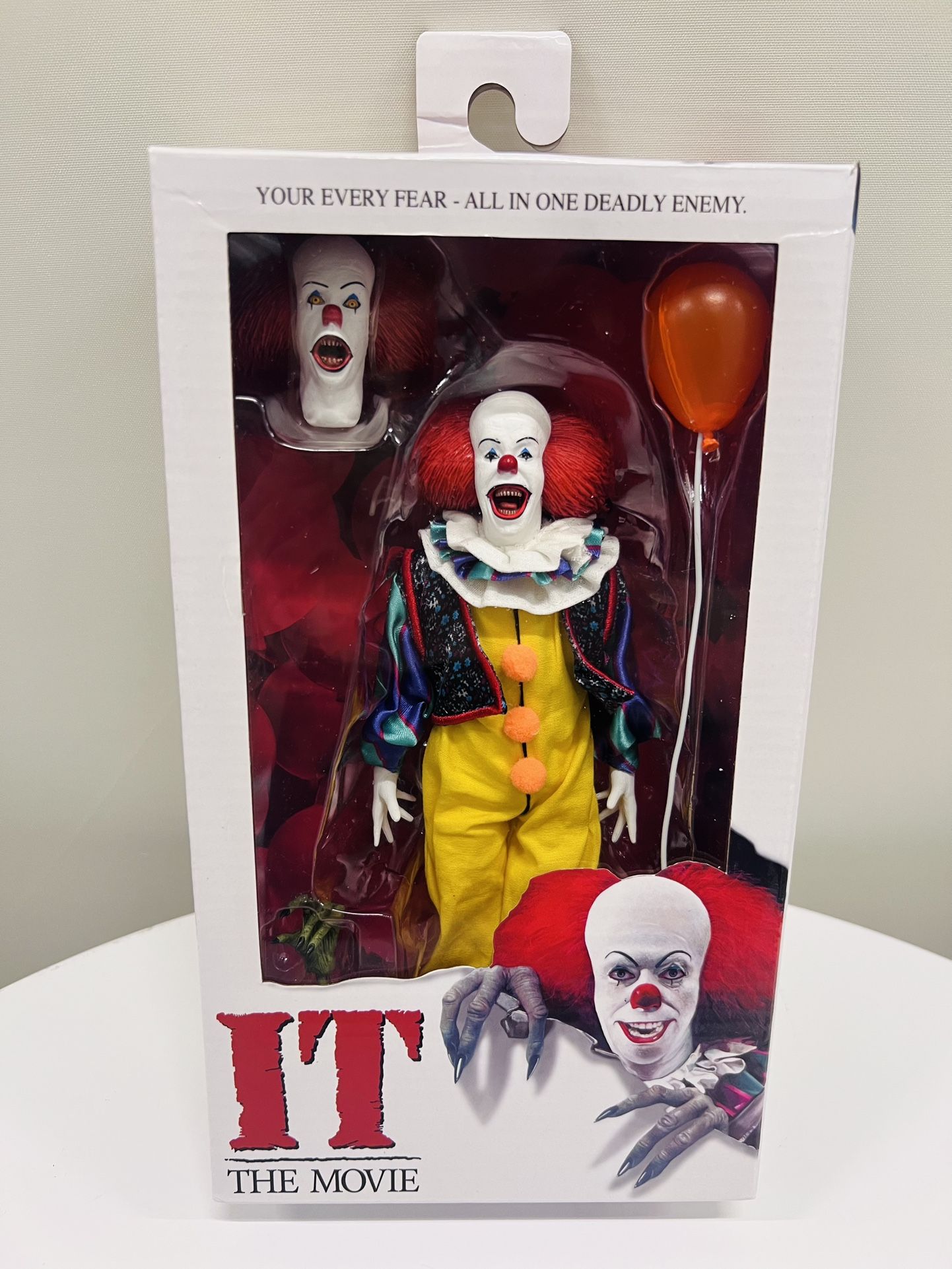 Neca IT The Movie Pennywise Collectible Figure NEW