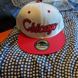 CHICAGO HAT (Red & White)