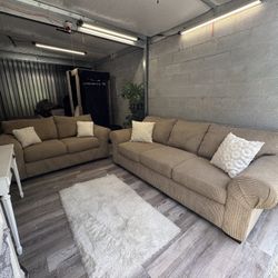 (Delivery) Couch and Loveseat Set 