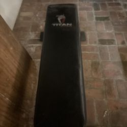 Titan Fitness Single Post Flat Bench