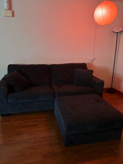 Couch with Reversible Ottoman – Great Condition