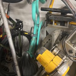 Schwinn beach cruiser for women