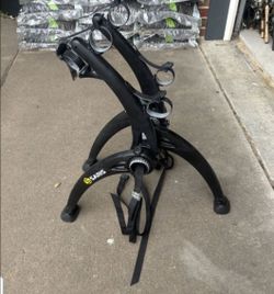 Like New Saris Bones 2 Trunk Bicycle Rack for 2 Bicycles
