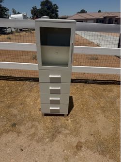 Free Cabinet