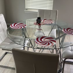4 Chairs Glass Table 