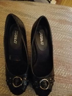 Aerosoles black high heels size 6