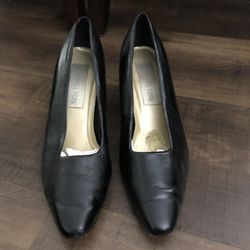 Jones New York Black Heels