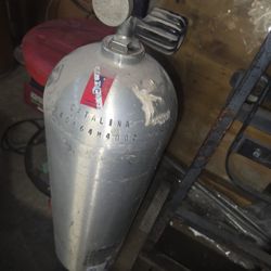 Scuba Tank Large Catalina charged