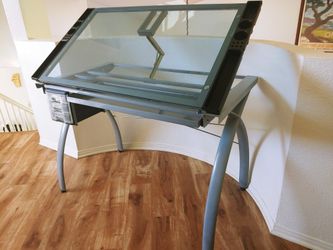 Art Desk