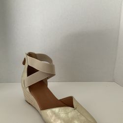 Gentle Souls Women’s ORYA Zipper Pump