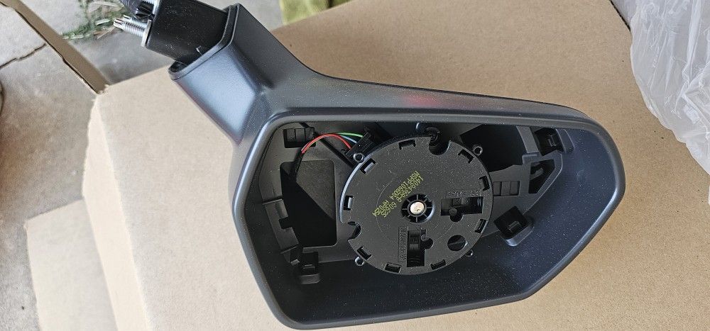 2016-2022 CAMARO DRIVER SIDE POWER MIRROR W/O GLASS NEW GM #  (contact info removed)1