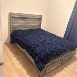 Wooden Bed Frame with Mattress