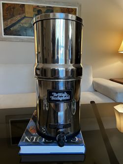British Berkefeld Doulton Countertop Gravity Water Filter System Stainless Dispenser