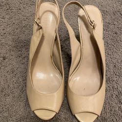 Nude Wedge Size 9