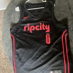 Dame Lillard Xl Jersey 